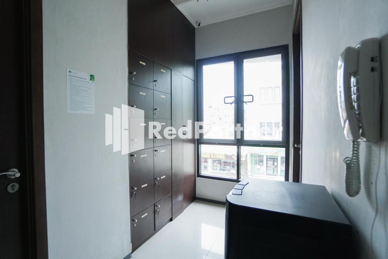 Toba Mansion Syariah Near Benhil Redpartner Hotel Jakarta Kültér fotó