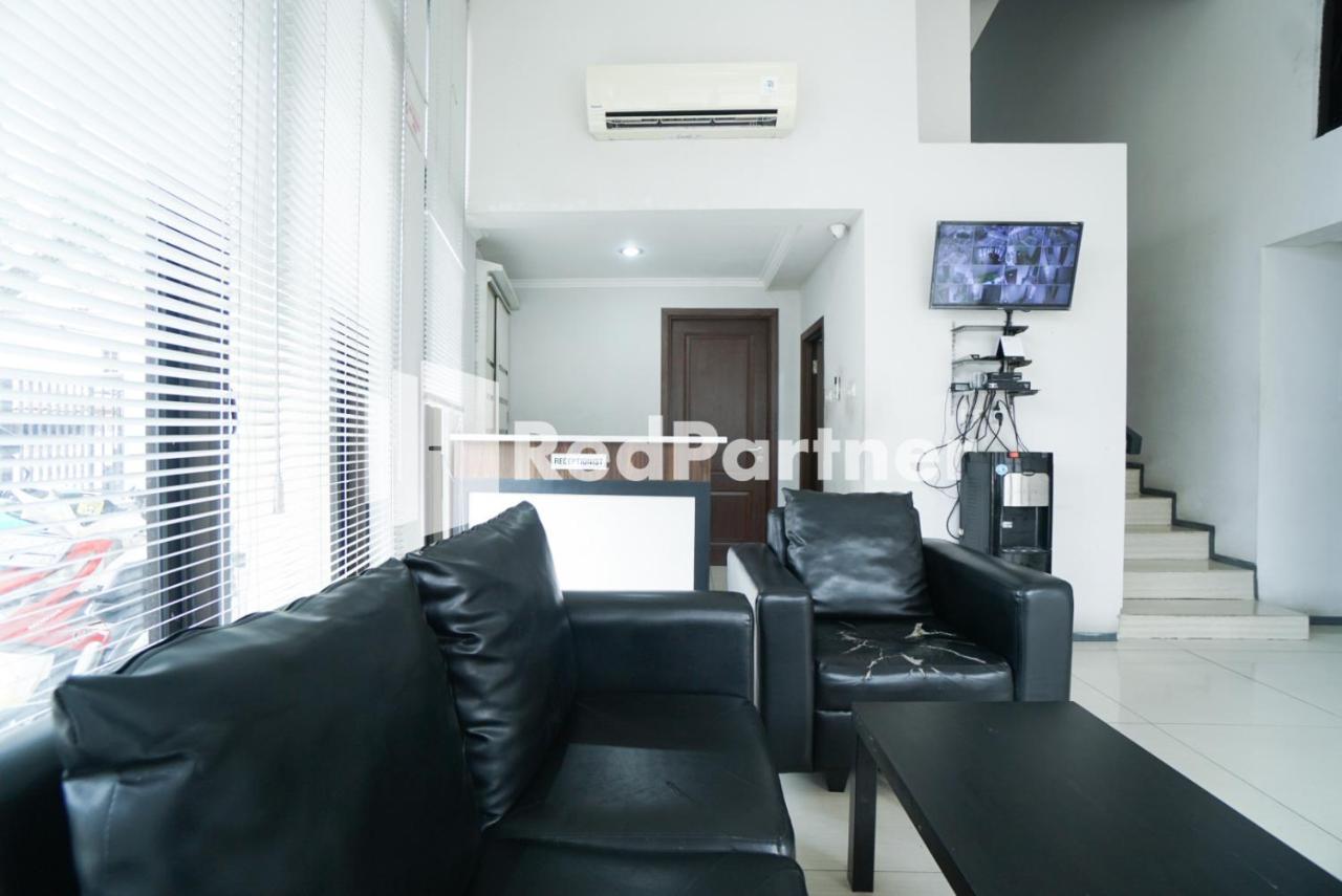 Toba Mansion Syariah Near Benhil Redpartner Hotel Jakarta Kültér fotó
