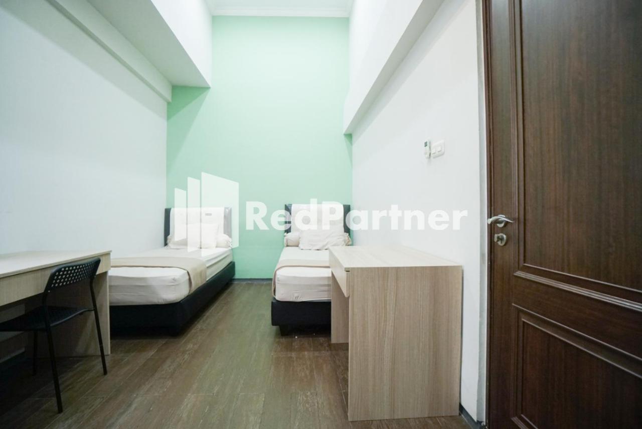 Toba Mansion Syariah Near Benhil Redpartner Hotel Jakarta Kültér fotó