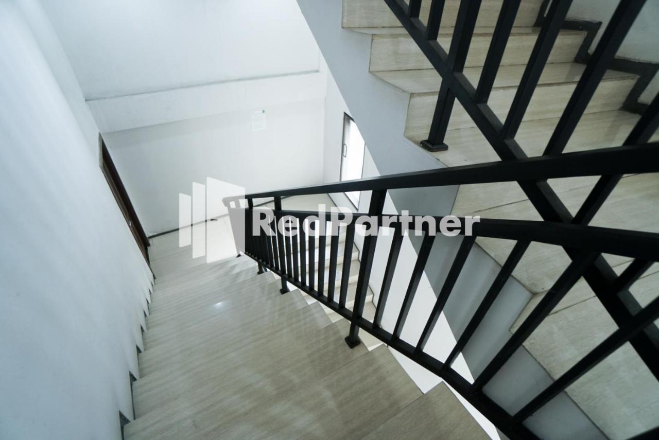 Toba Mansion Syariah Near Benhil Redpartner Hotel Jakarta Kültér fotó