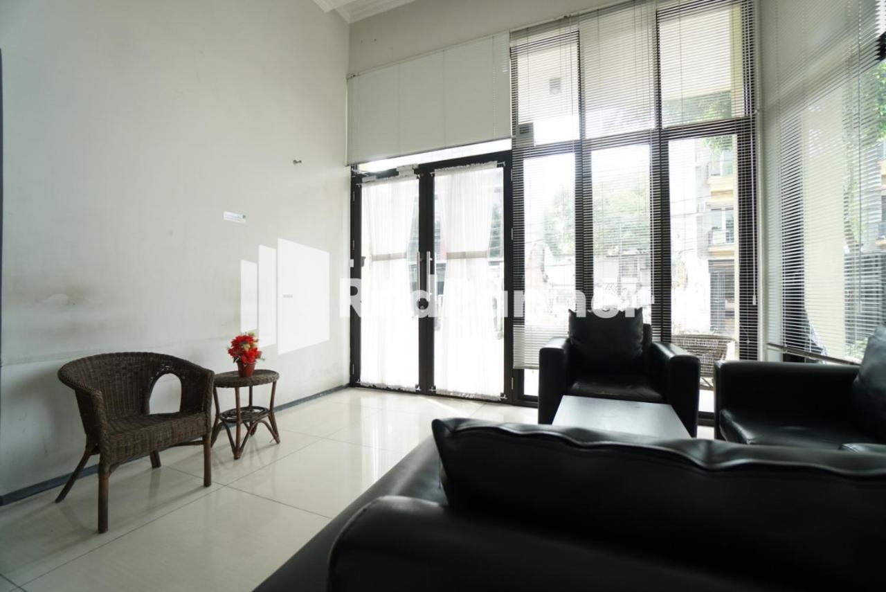 Toba Mansion Syariah Near Benhil Redpartner Hotel Jakarta Kültér fotó