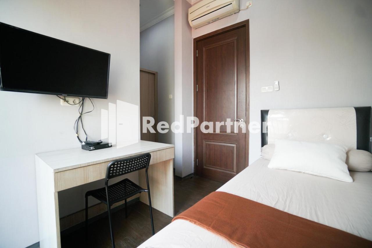 Toba Mansion Syariah Near Benhil Redpartner Hotel Jakarta Kültér fotó